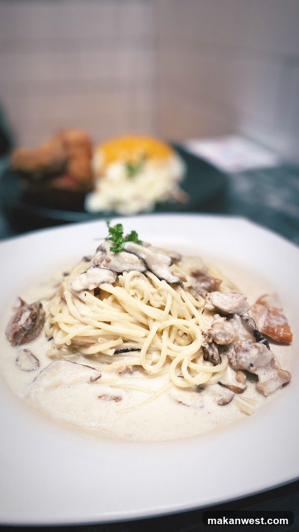Mushroom Creamy Pasta