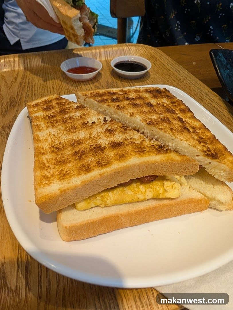 Toast Sandwich with Egg