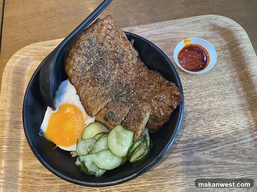 Grilled Meat Bowl with Egg and Cucumber