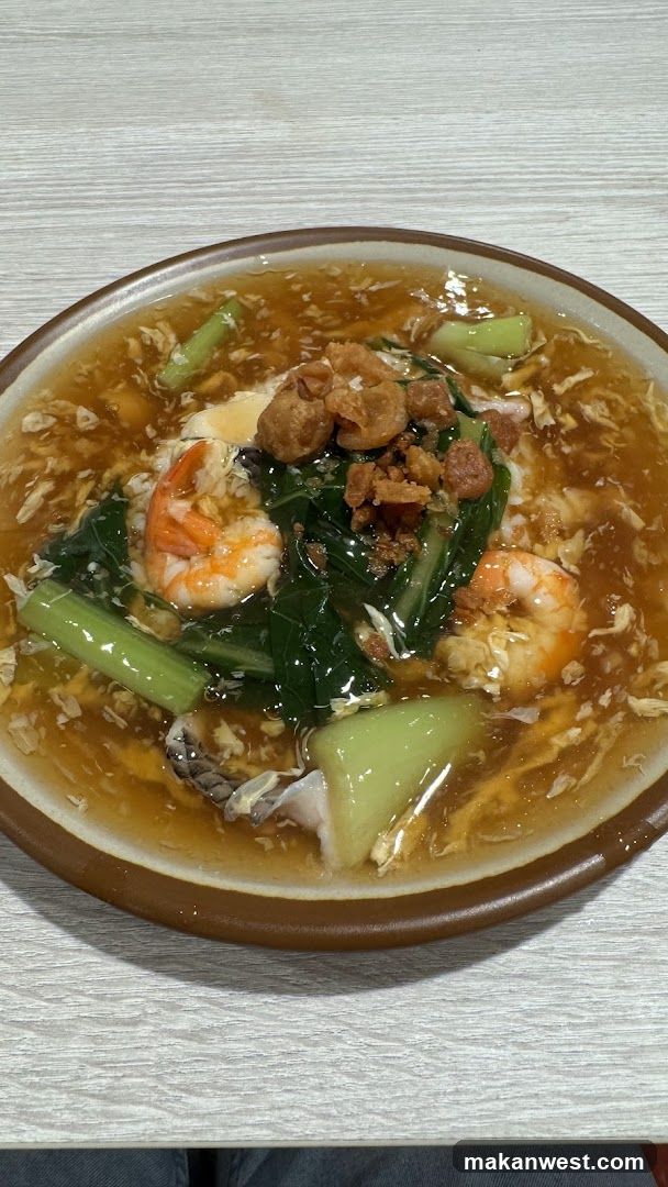 Shrimp and Vegetable Soup with Egg Drop