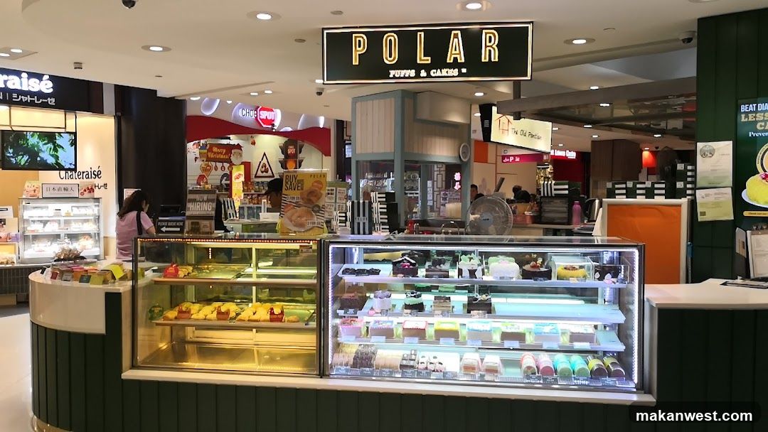 Polar Cakes and Coffee Shop Interior