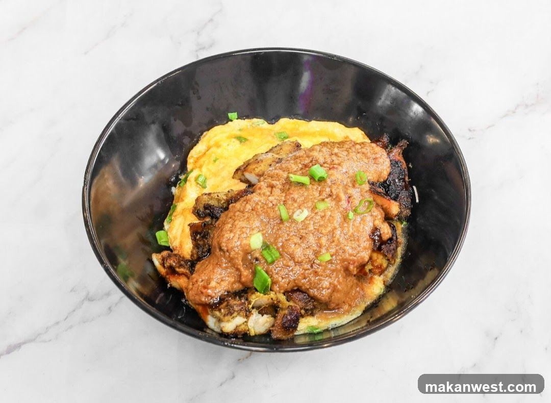 Stir-fried dish with egg and sauce