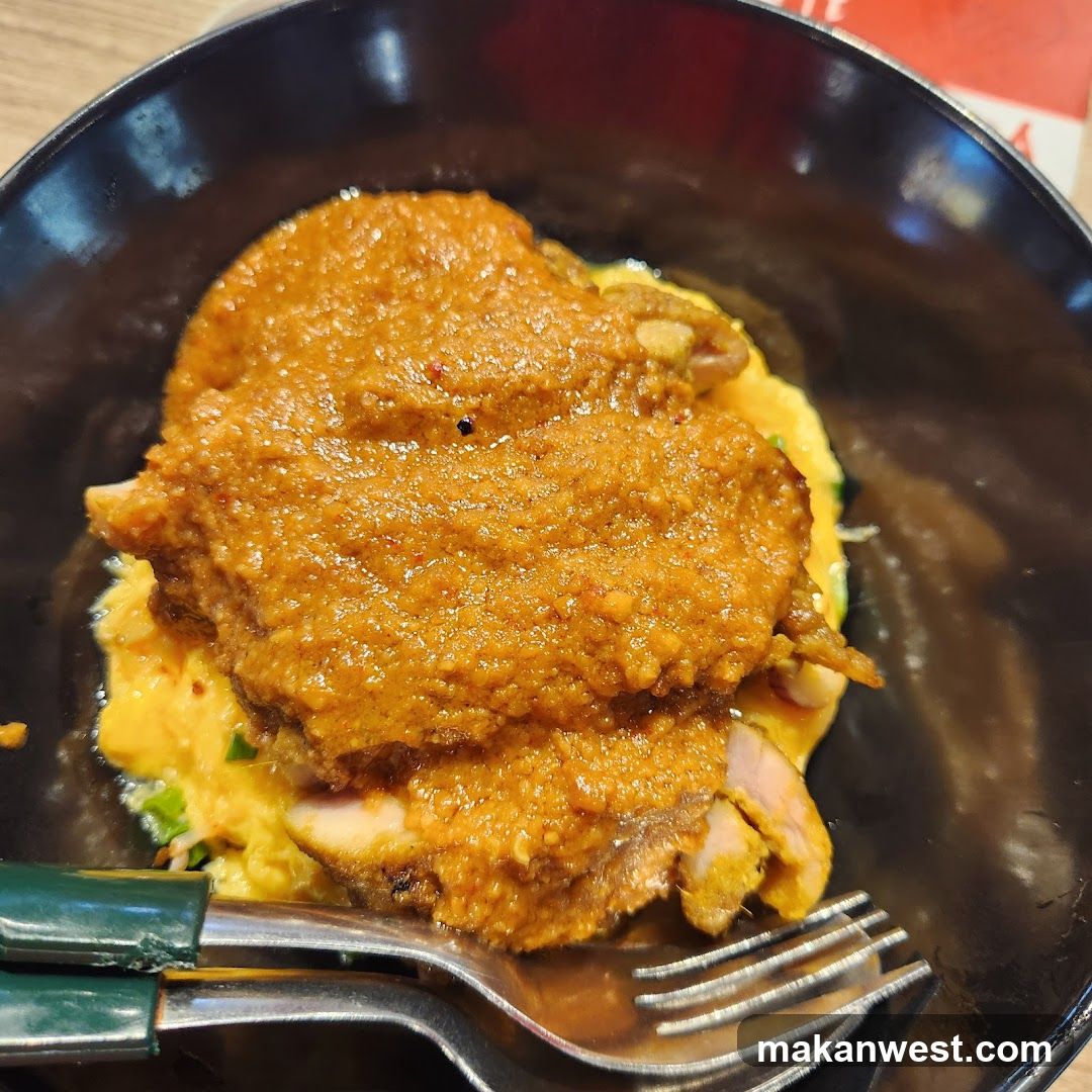 Spicy Chicken Dish with Egg