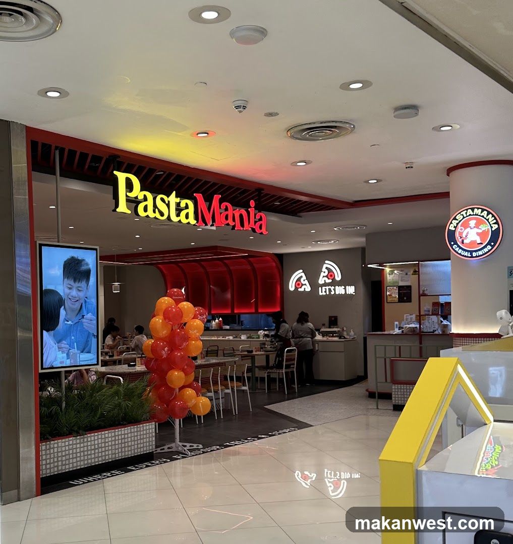 PastaMania Interior View
