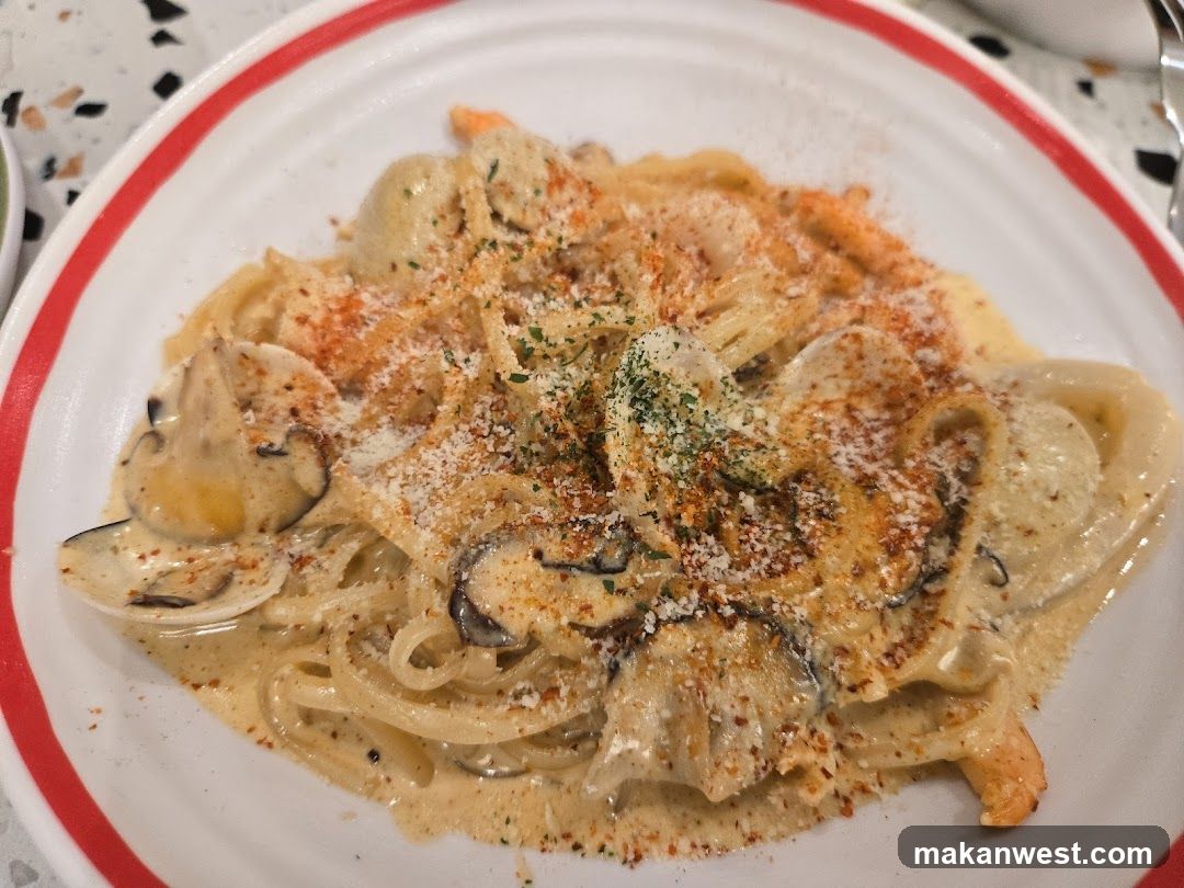 Creamy Pasta with Mushrooms and Shrimp