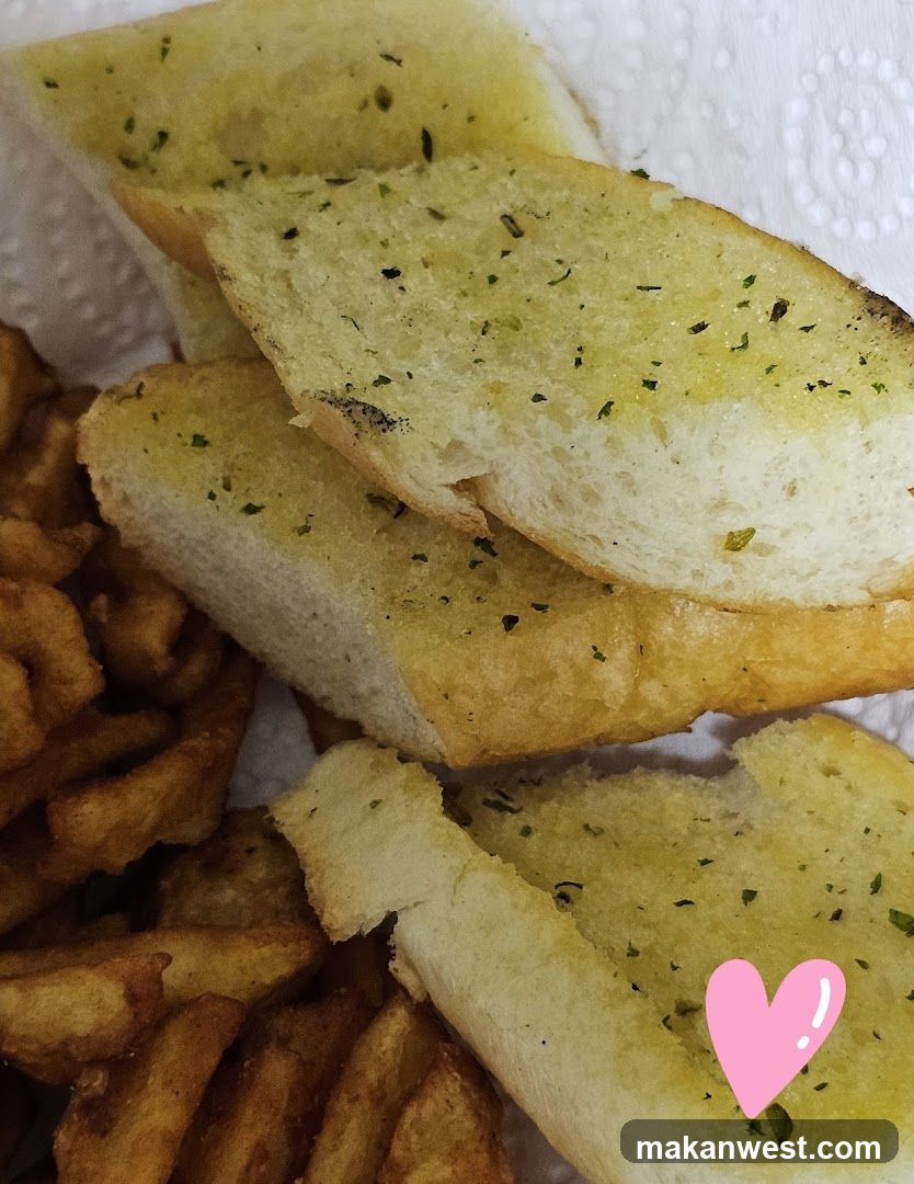 Garlic Bread and Fries