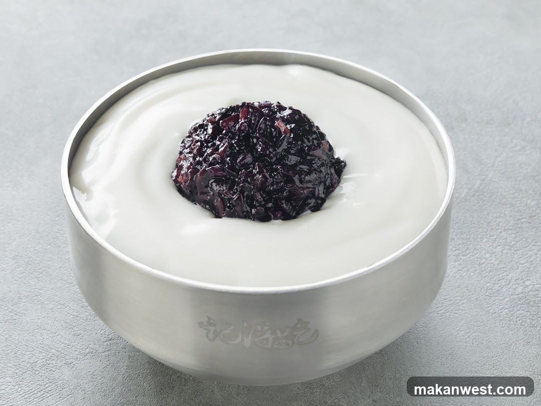 Black Rice and Yogurt Bowl