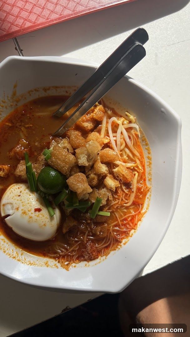 Spicy Noodle Bowl with Haloum and Lime