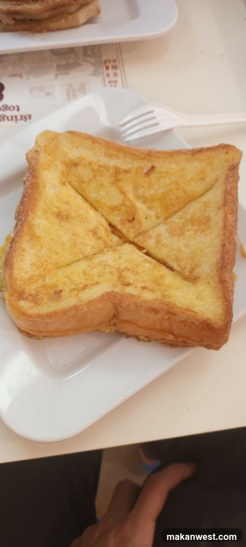 French Toast with Cut Design