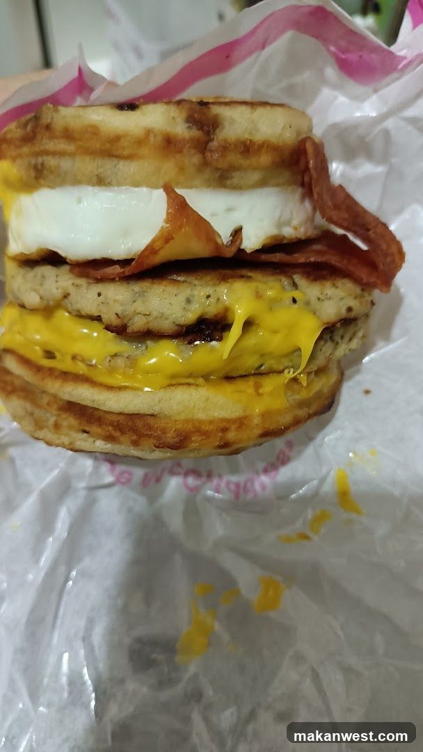 Breakfast Sandwich with Egg and Bacon