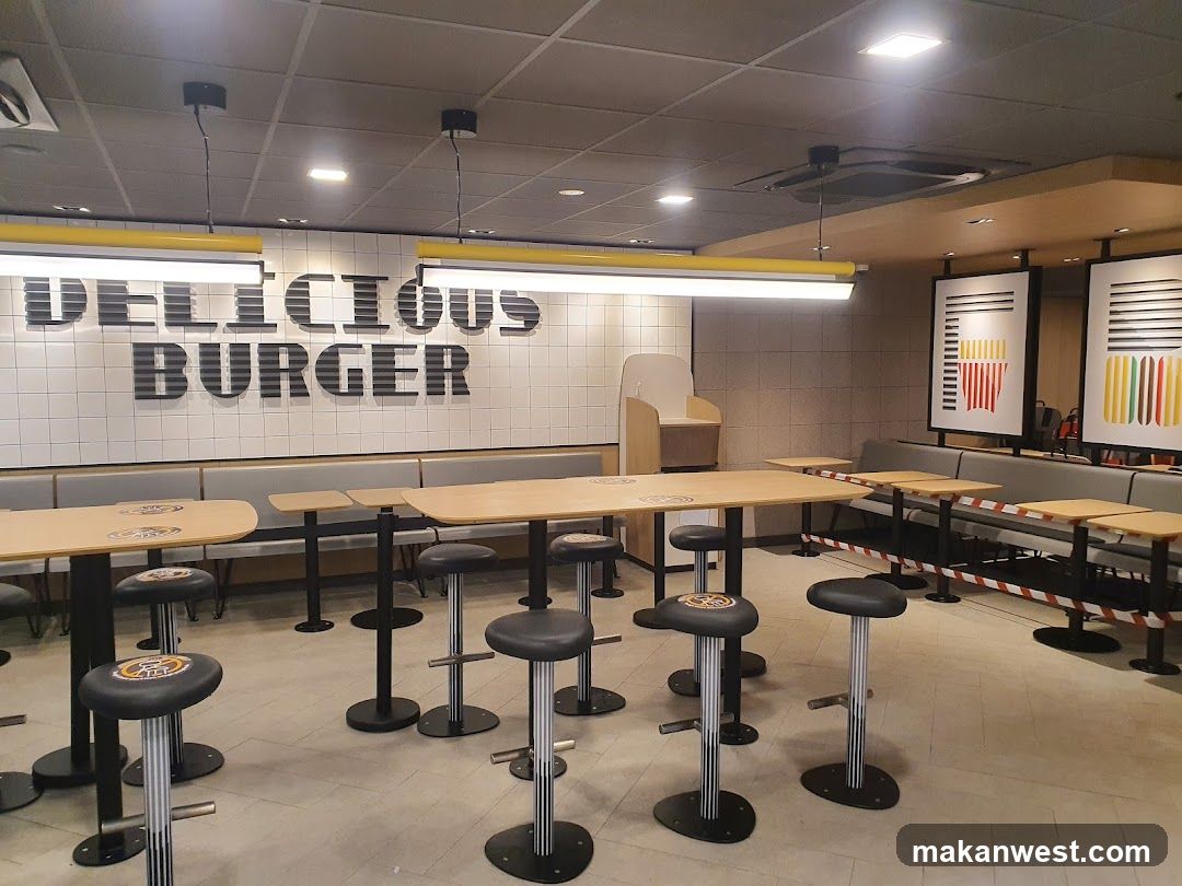 Delicious Burger Interior