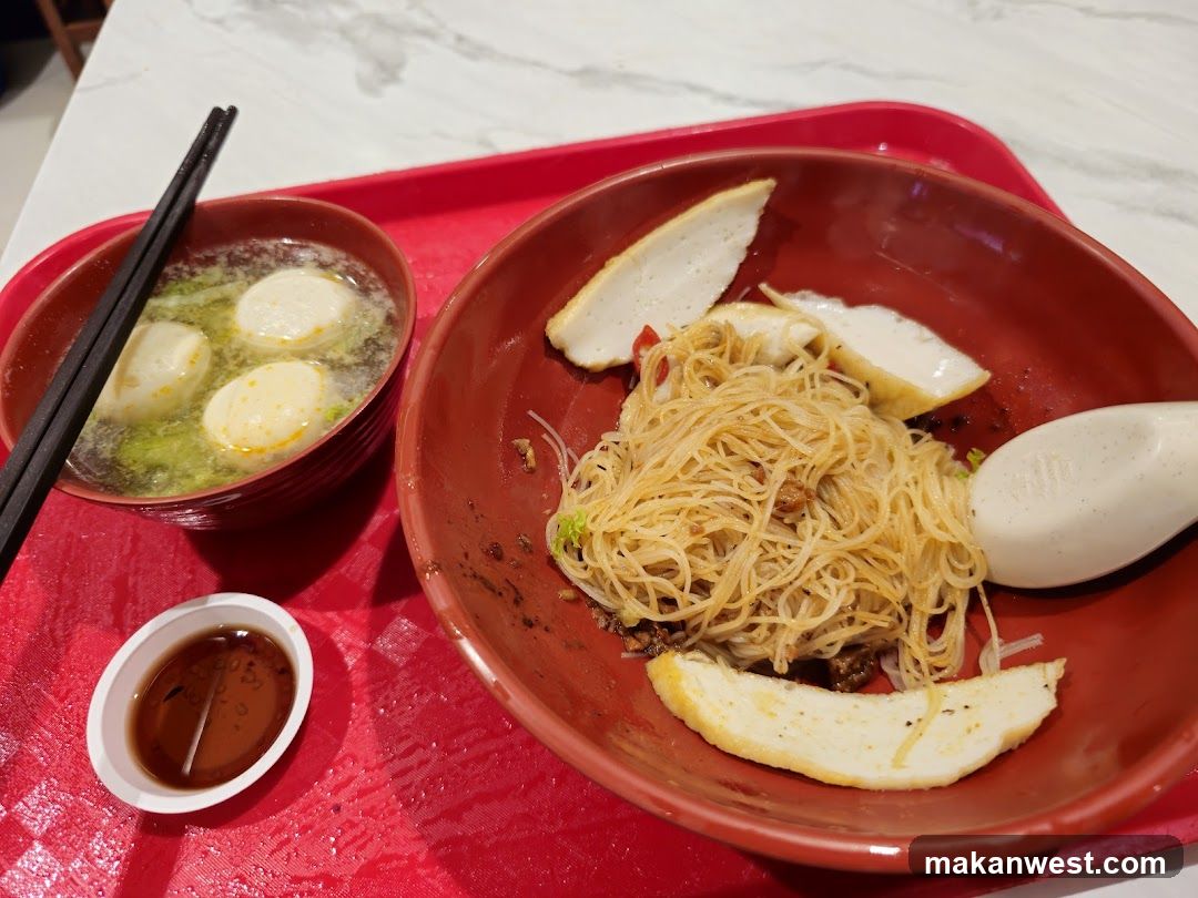 Noodle Meal with Soup and Dumplings