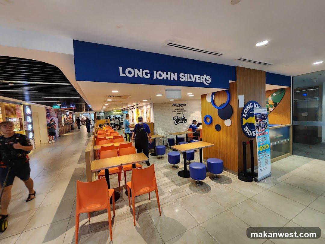 Long John Silver's Interior