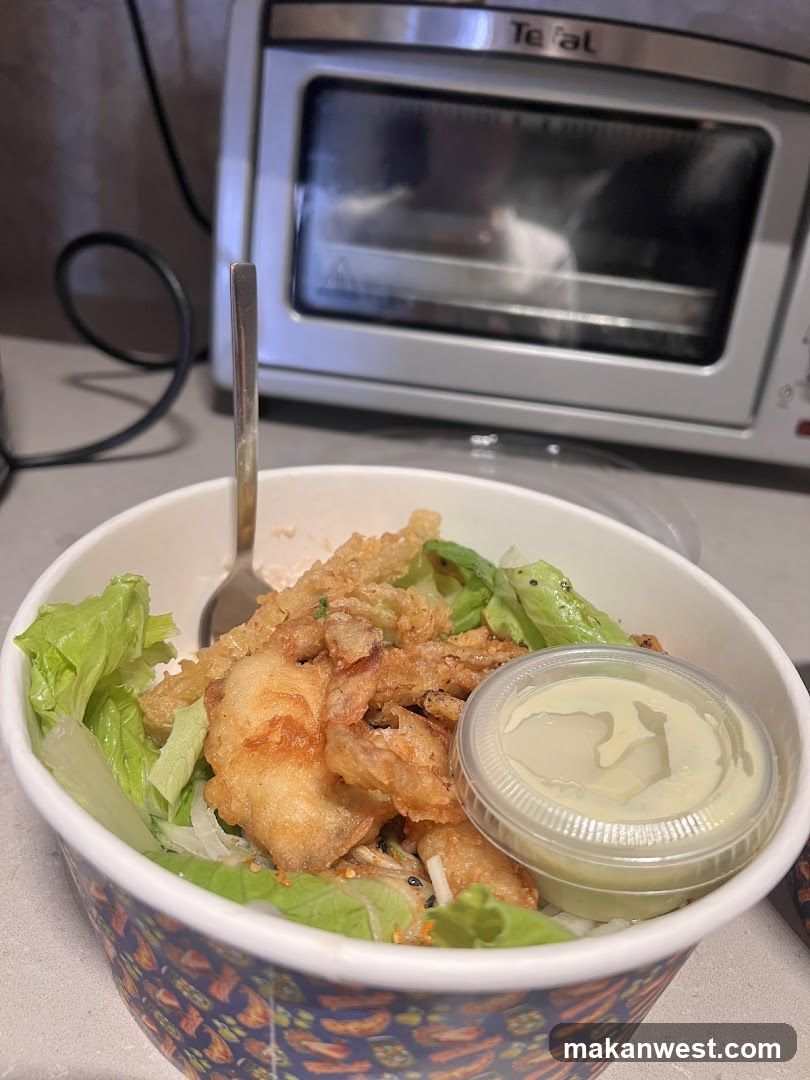 Fried Fish Bowl with Lettuce and Sauce
