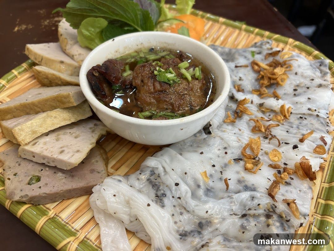 Vietnamese Rice Paper Rolls with Meat and Tofu