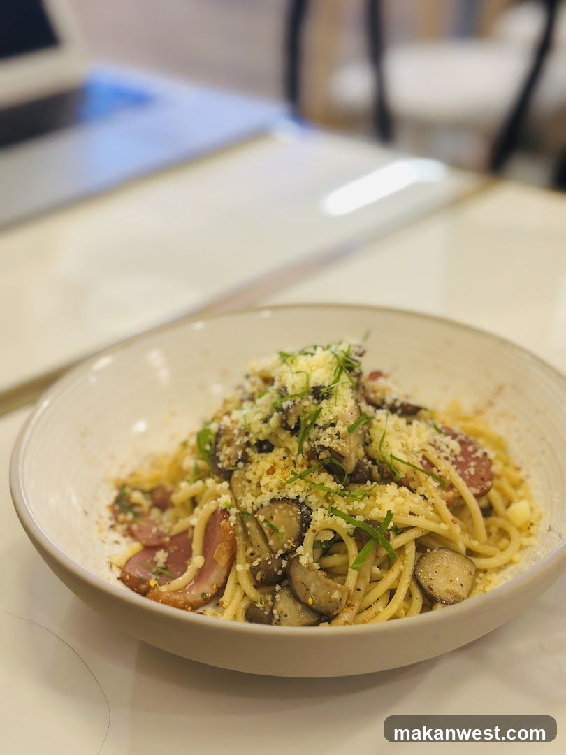 Pasta Dish with Mushrooms and Ham