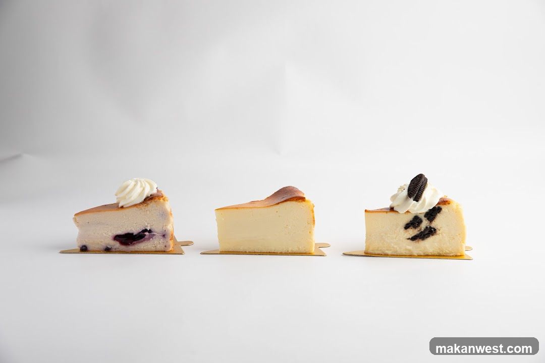 Cheesecake Slices Display