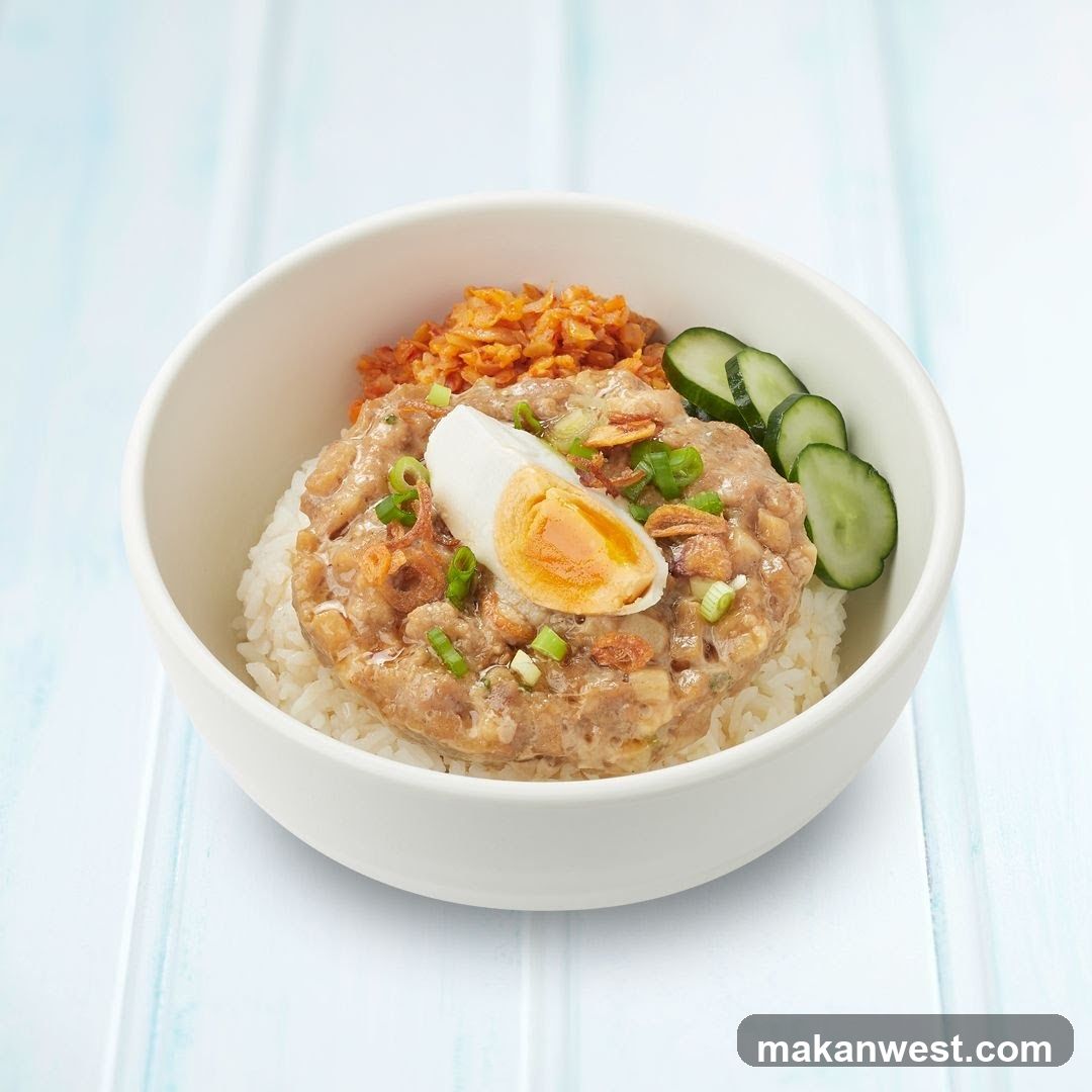 Rice bowl with meat and egg